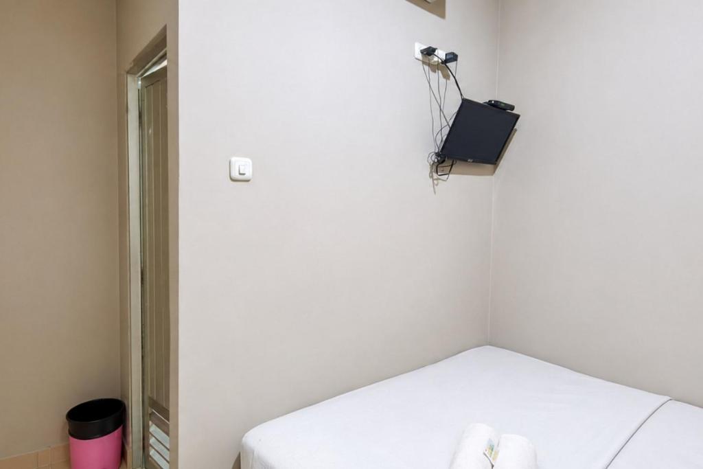 Arcadia Rooms Mangga Besar RedPartner Room Type - Deluxe Double Room