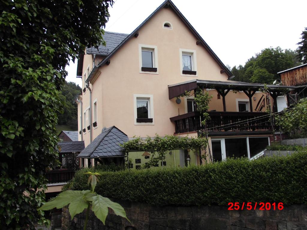Ferienwohnungen "Gründelrast" photo 1