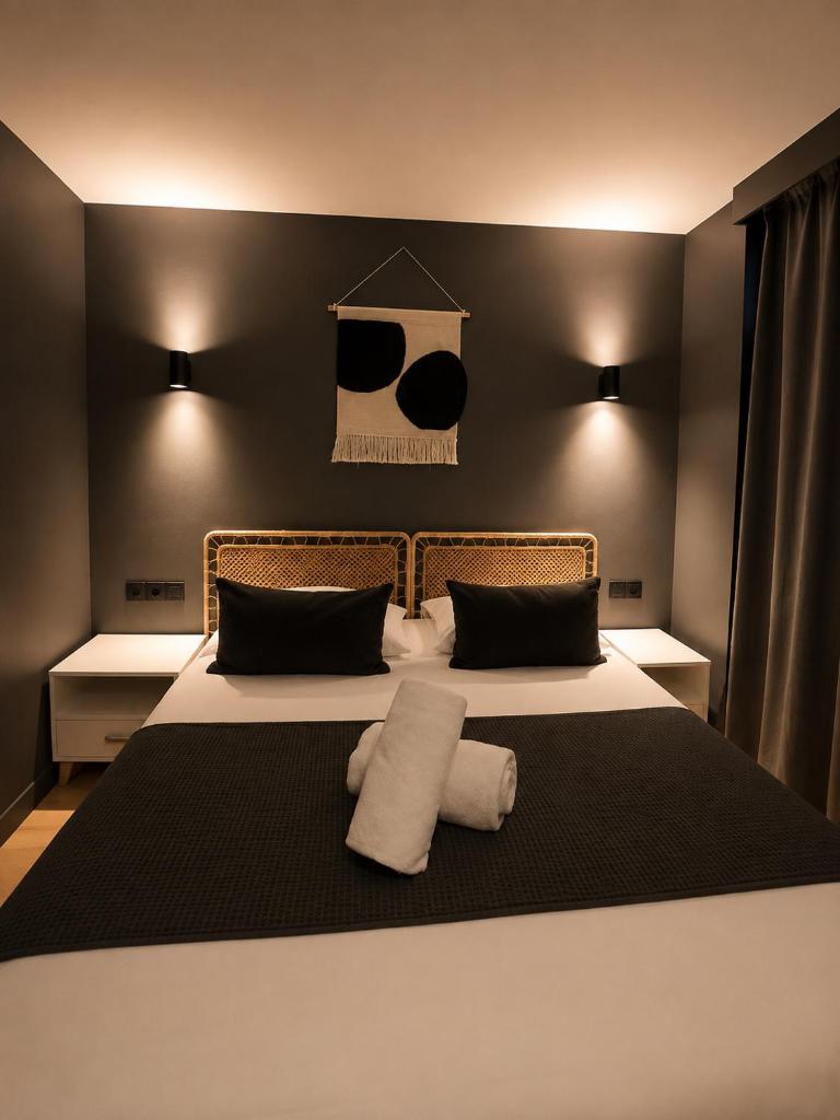 Hotel Cannes Gallia - Tap to explore photos