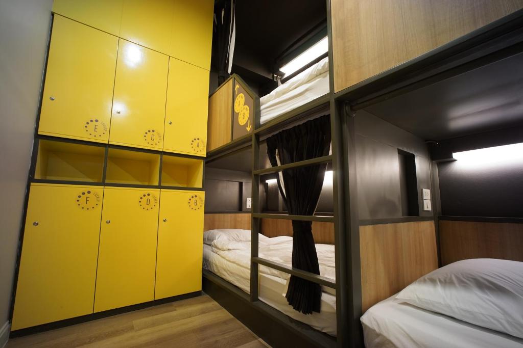 Номер (Кровать в общем 6-местном номере для мужчин и женщин), BRB Hostel Bangkok Silom