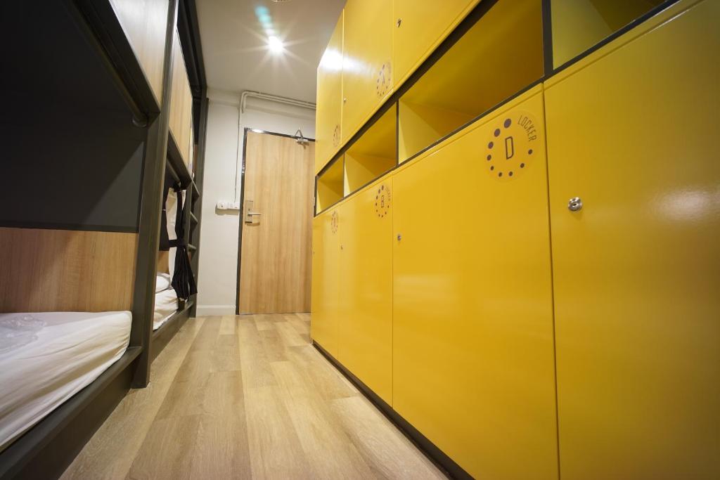 Номер (Кровать в общем номере с 4 кроватями), BRB Hostel Bangkok Silom