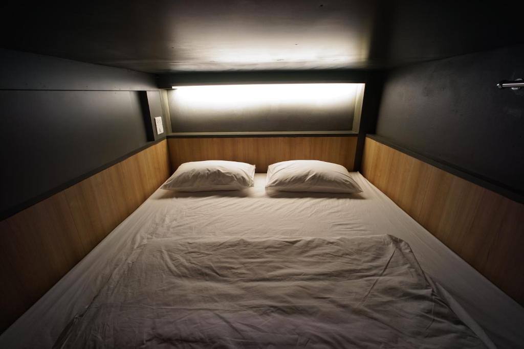 Номер (Кровать в общем номере с 4 кроватями), BRB Hostel Bangkok Silom