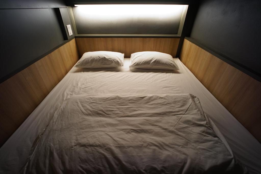 Номер (Кровать в общем номере с 4 кроватями), BRB Hostel Bangkok Silom