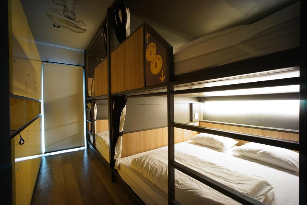 Номер (Кровать в общем номере с 4 кроватями), BRB Hostel Bangkok Silom