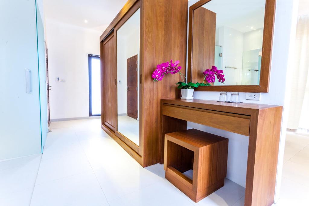 Вилла (One-Bedroom Villa with Private Pool & Round Trip Airport Transfer), Samui Blue Orchid