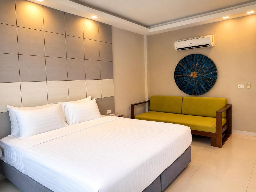 Sunset Beach Hotel - Adults Only Room Type - King Room with Garden View