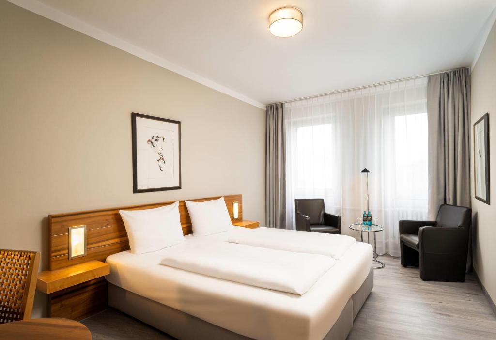 elaya hotel hannover city, Trademark by Wyndham Room Type - Standard Double Room