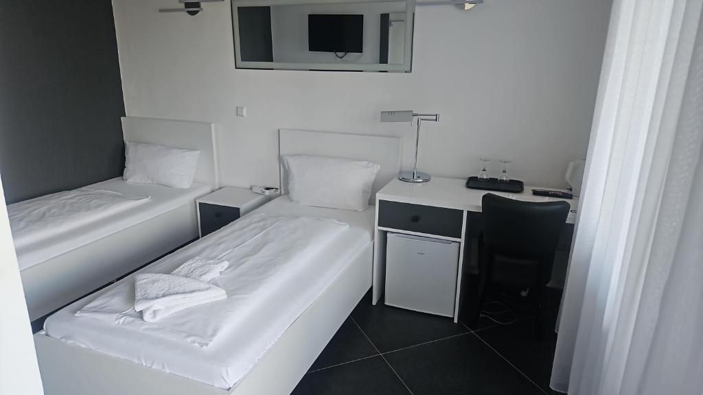 Hotel Da Gianni GmbH Room Type - Budget Double or Twin Room