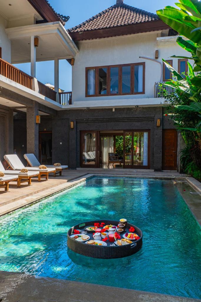 Desa Swan Villas & SPA - Tap to explore photos