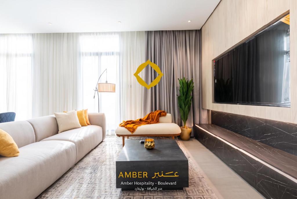Amber Hospitality - BLVD - Tap to explore photos