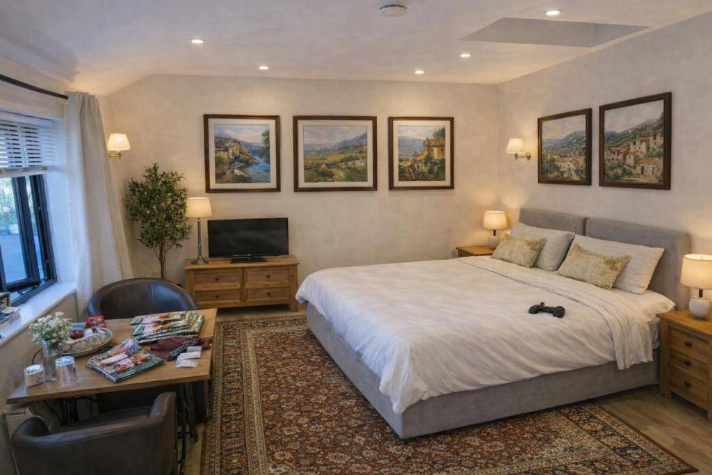 Langford Apartments and Rooms - Tap to explore photos