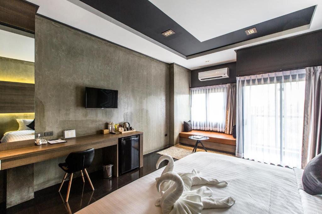 Cresco Hotel Buriram - Tap to explore photos