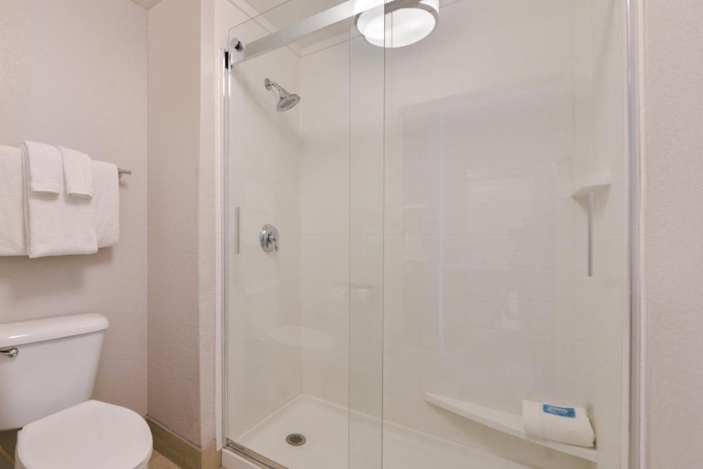 Holiday Inn Express Westley - Tap to explore photos
