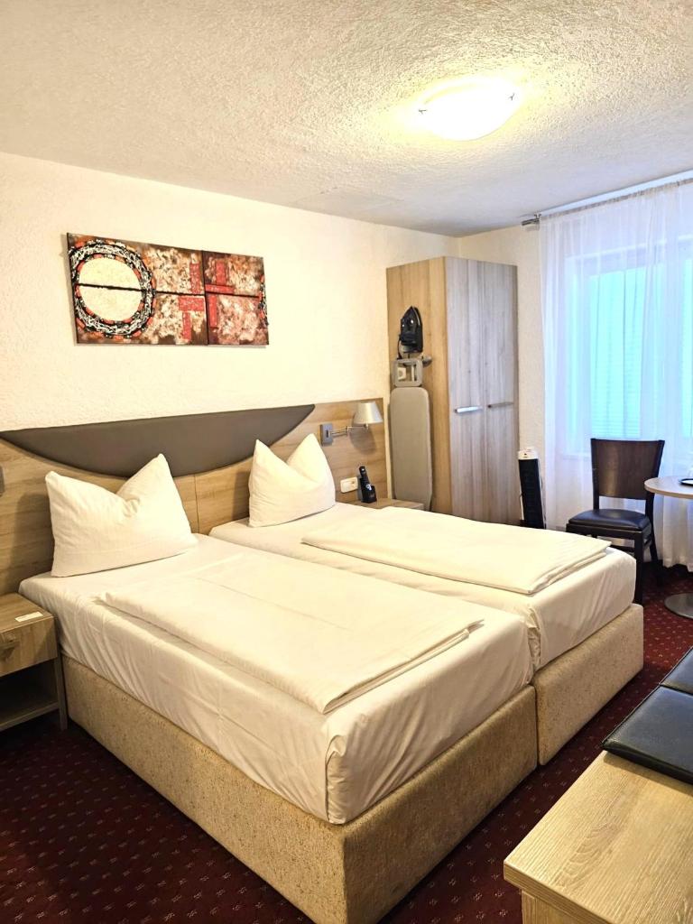 Airport Hotel Filder Post - Tap to explore photos