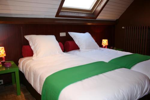 Full House Hotel photo 3