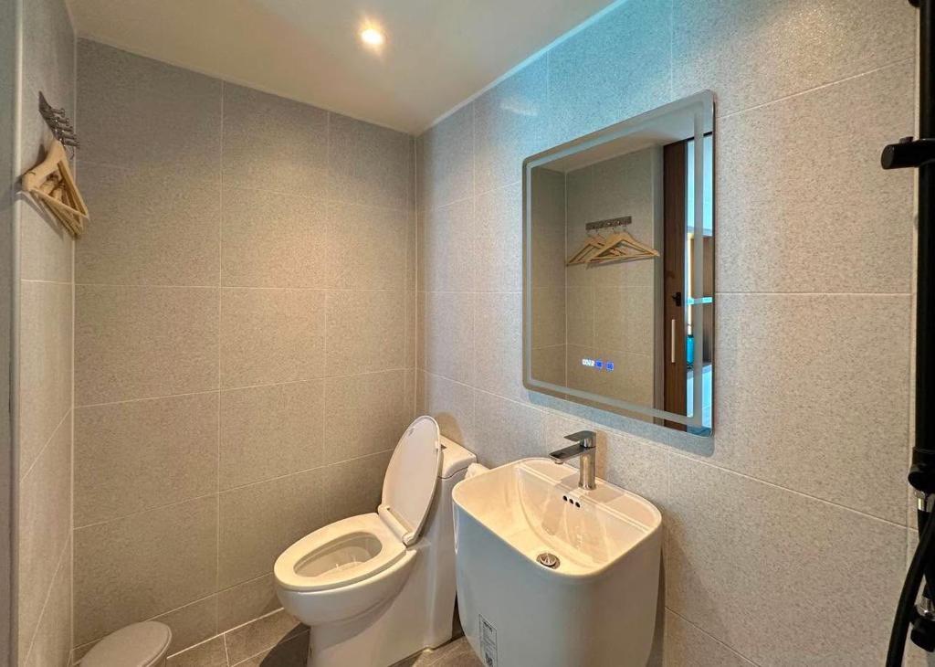 C smile samed resort Room Type - Superior single Room no balcony and stair