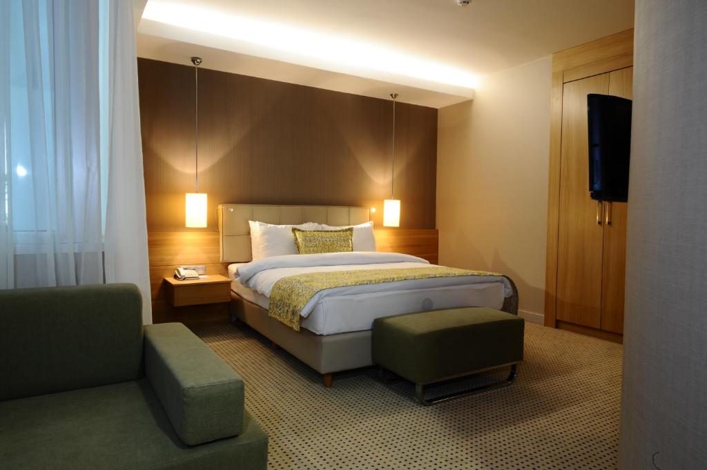Двухместный (Полулюкс), Hotel Ramada Podgorica