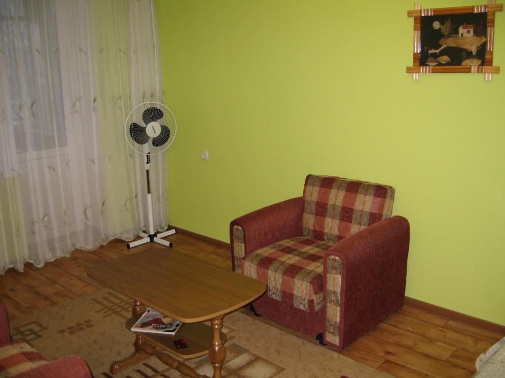 Apartment on Vasylya Chervoniya 67 photo 2