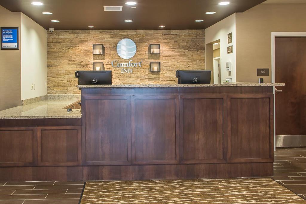 Comfort Inn PA Turnpike - I-81 photo 3