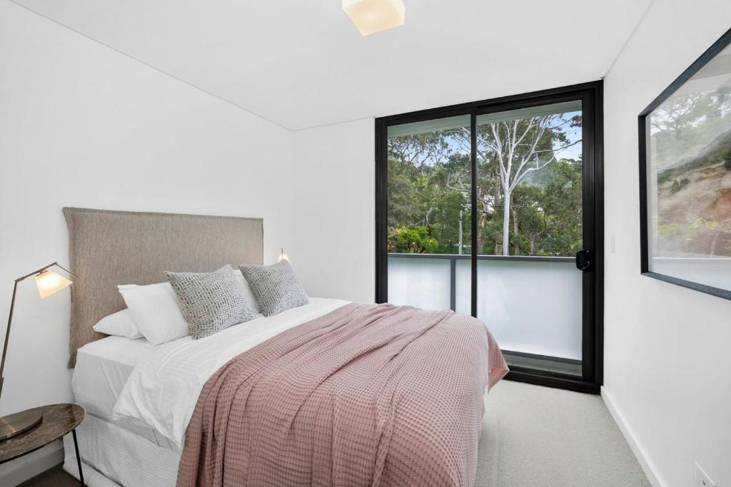Lorne Chalet Apartment 38 - Tap to explore photos