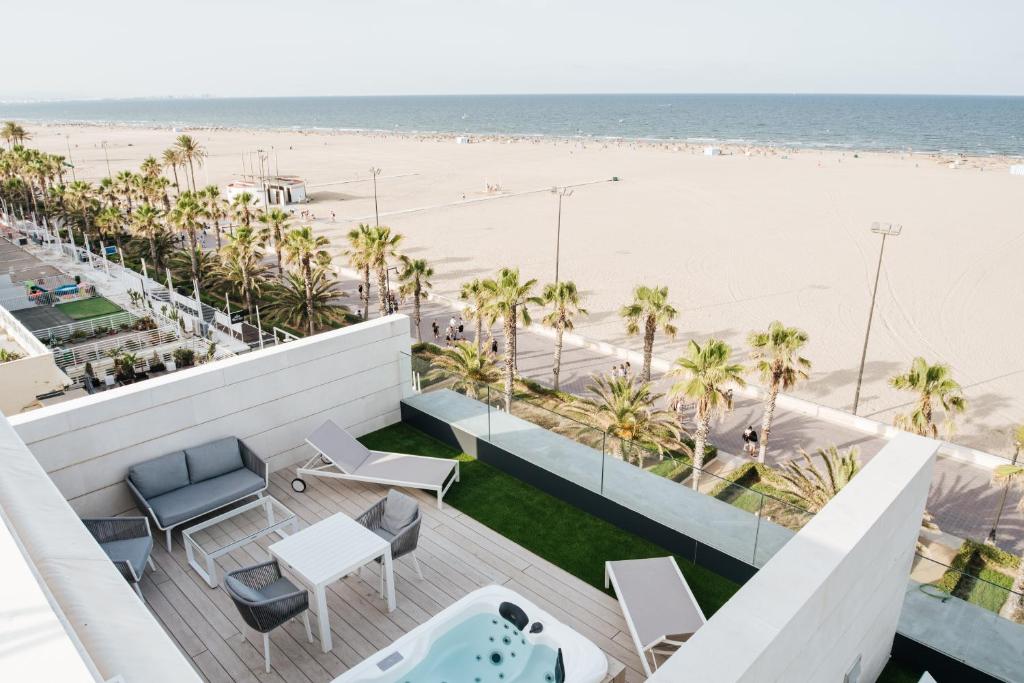 Hotel Neptuno Playa & Spa - Tap to explore photos
