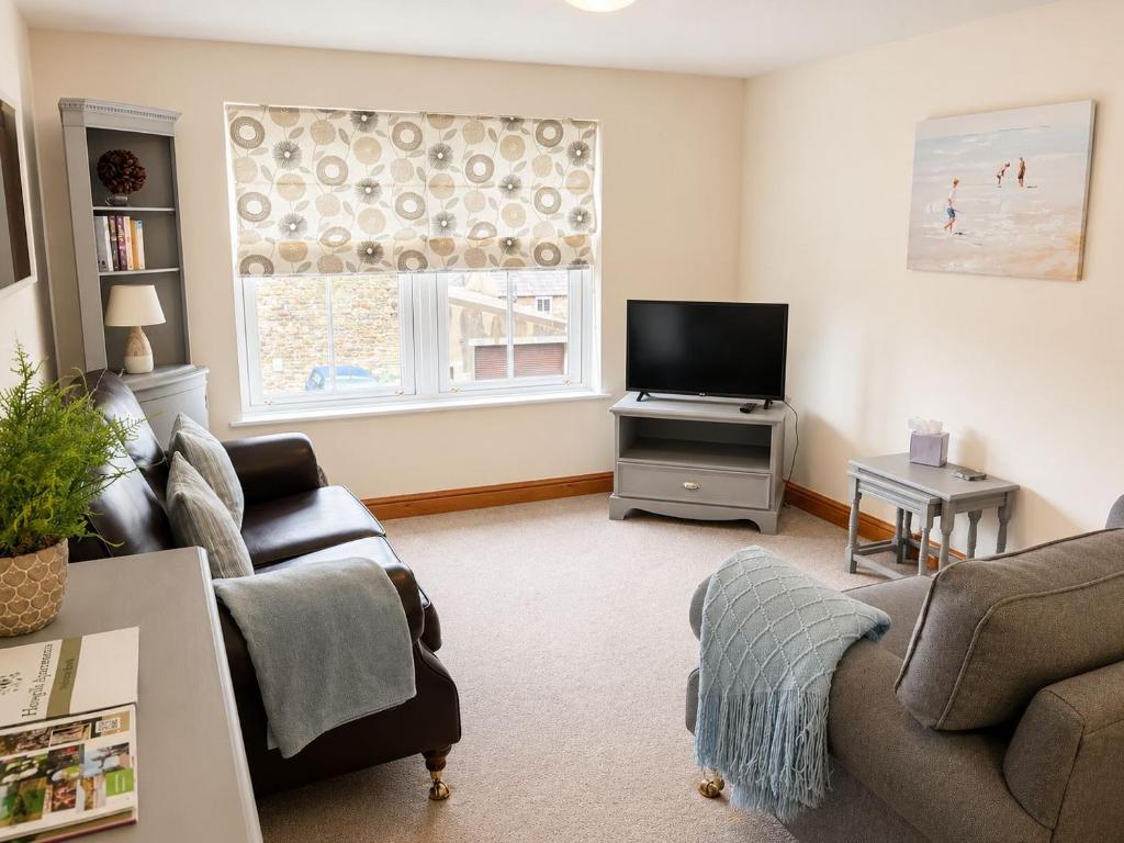 Howgills Apartment 11 - Tap to explore photos