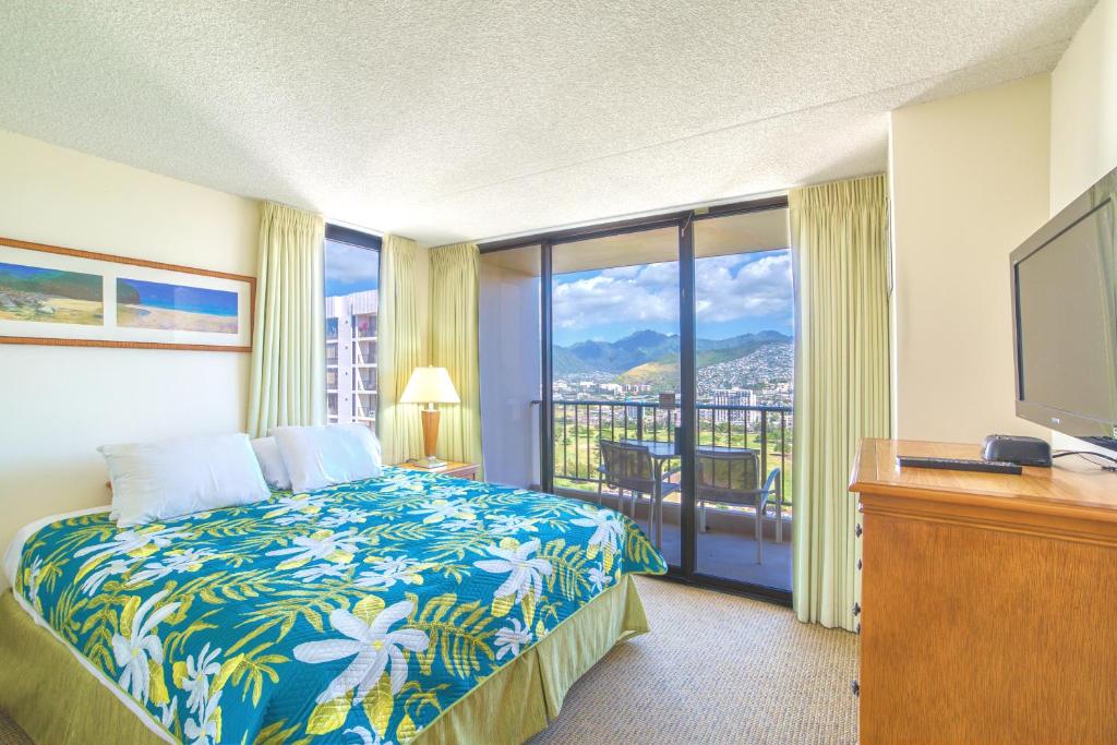 Mountain View Condo, Near Beach, Free Parking! image