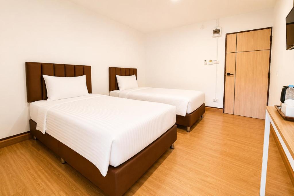 Three One Hotel Room Type - Standard Twin Room