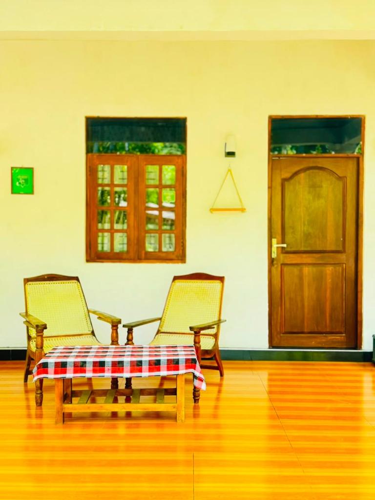 Lal HomeStay - Tap to explore photos