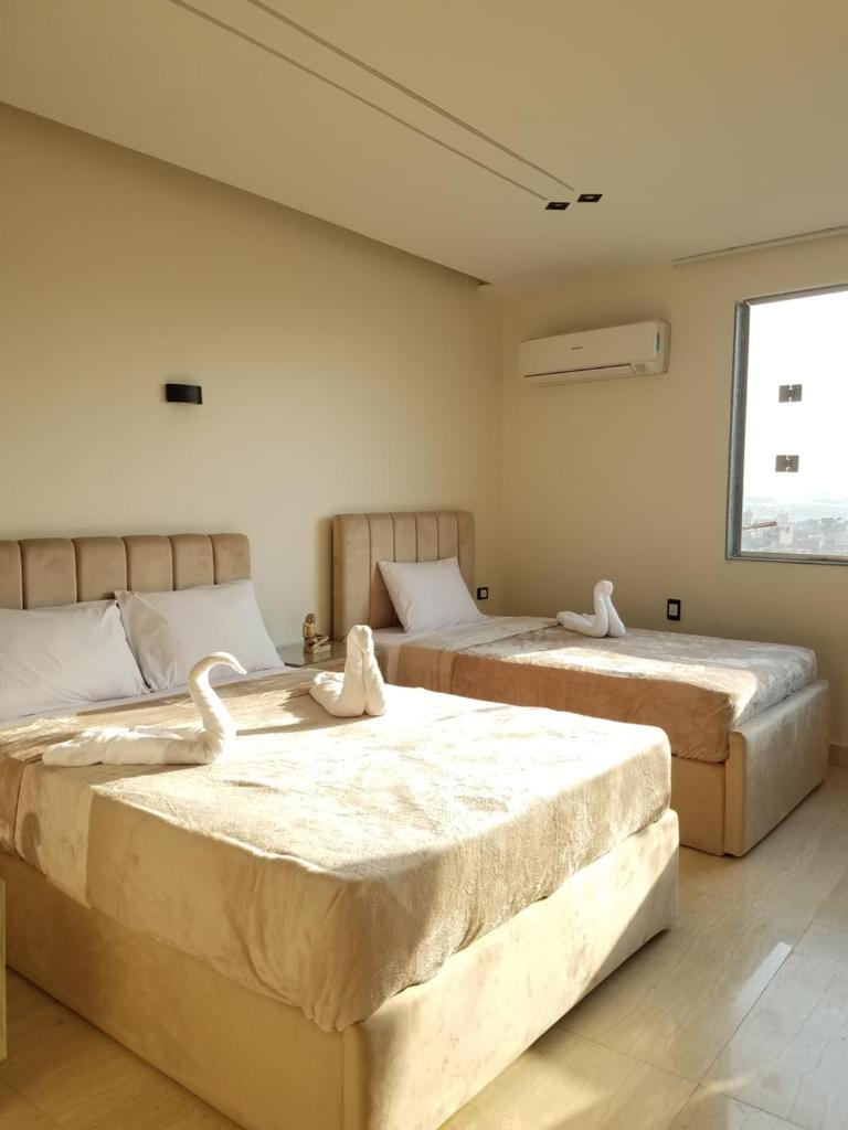 Pyramids Terrace INN Room Type - Triple Room with View