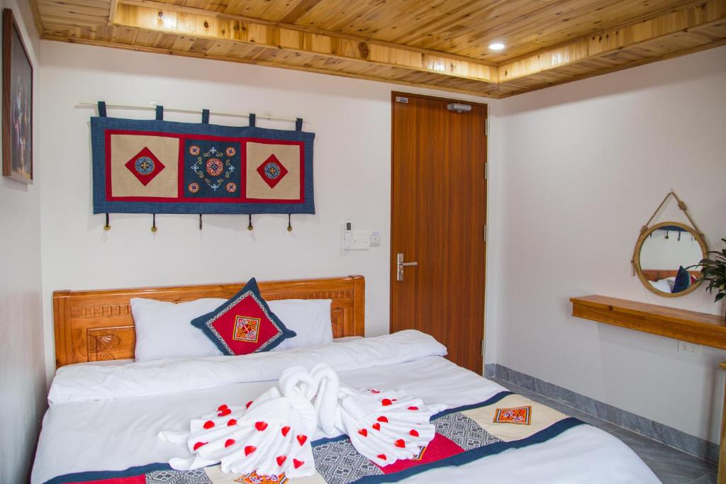 Sapa Station Hotel - Tap to explore photos
