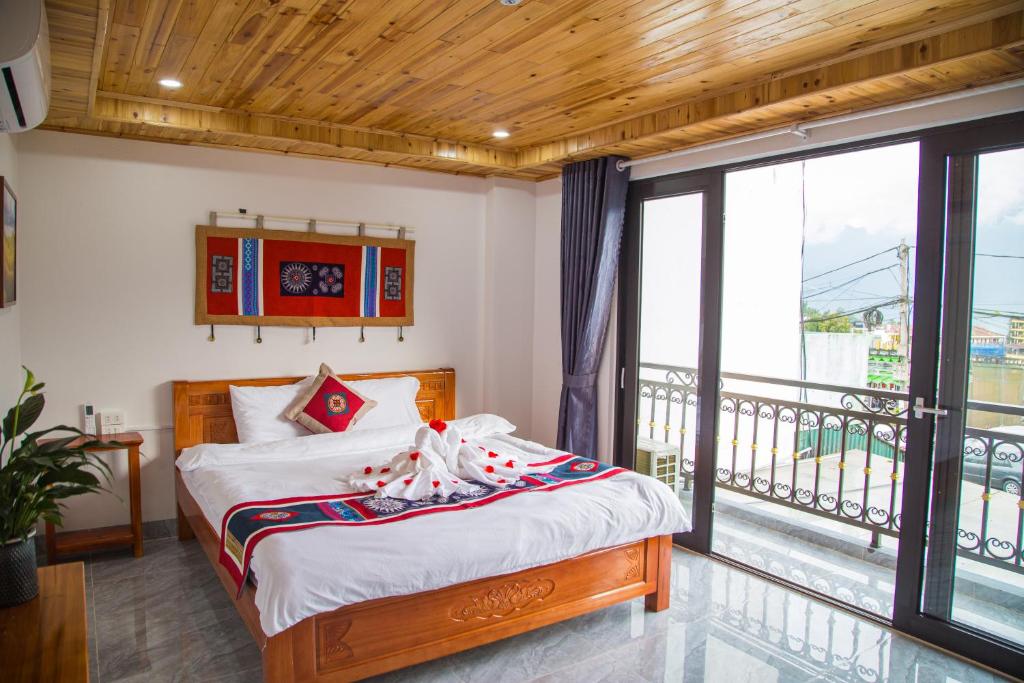 Sapa Station Hotel Room Type - King Room with Balcony