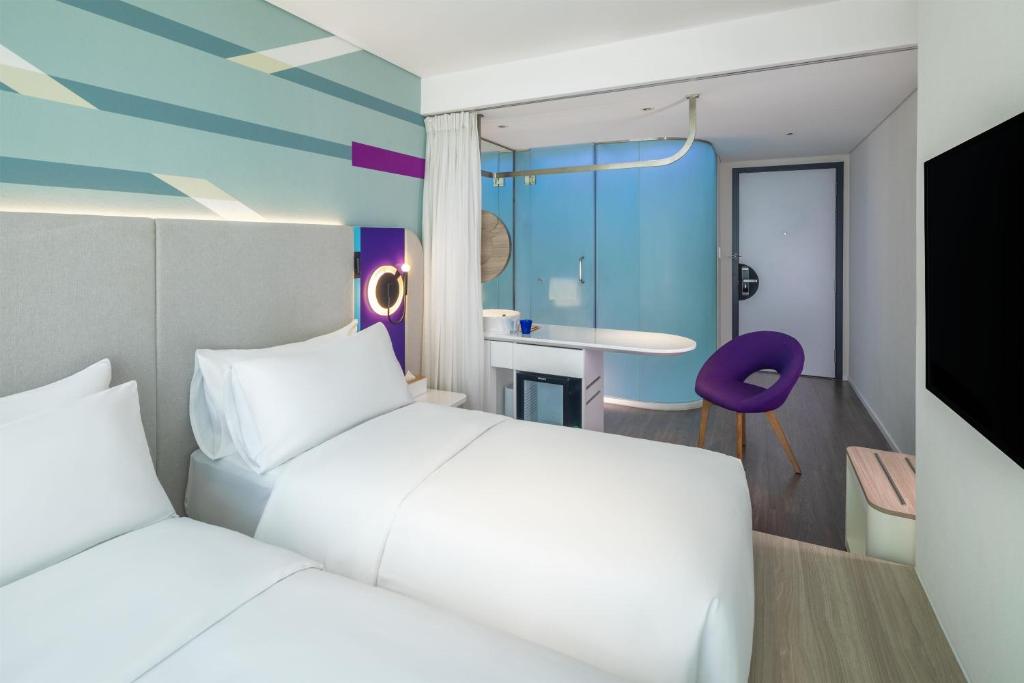 Tru by Hilton Bac Giang City Centre - Tap to explore photos