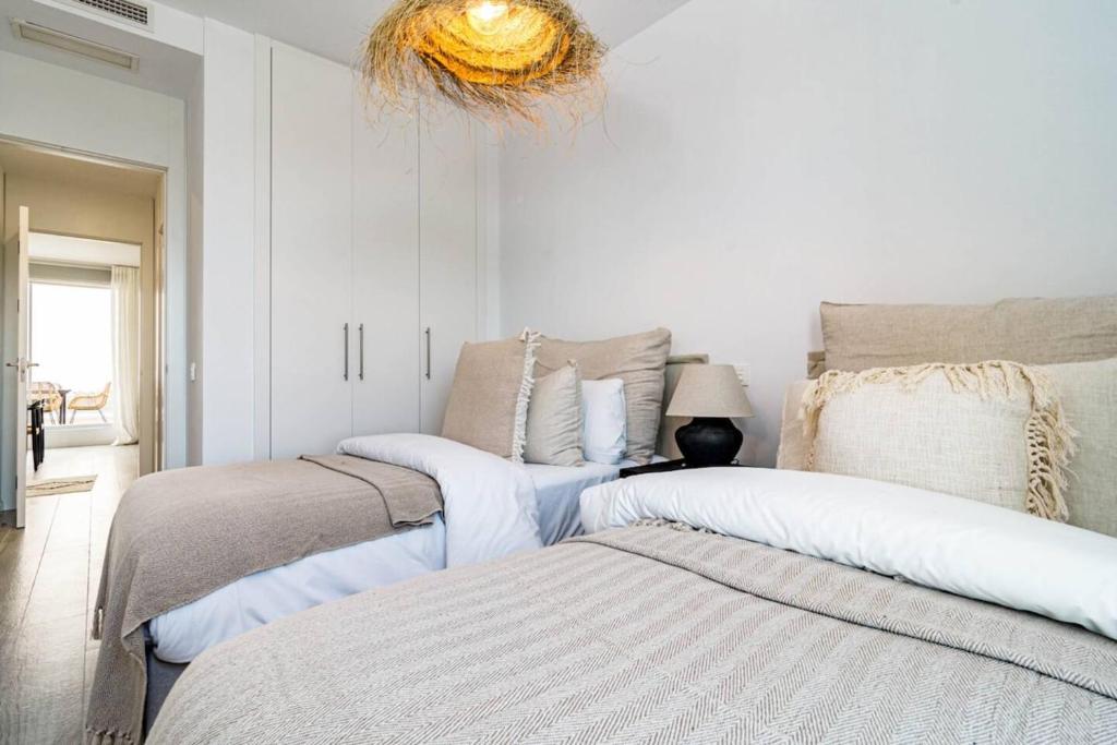 Ov - Stunning Flat In Resort - Tap to explore photos