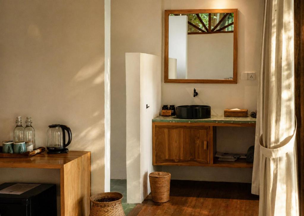 Kirana Retreat - Beach Front Resort Room Type - Ocean View Bungalows