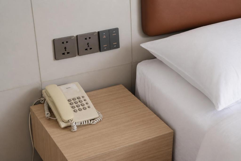 Horu Hotel Mangga Dua Square Room Type - Deluxe King Room