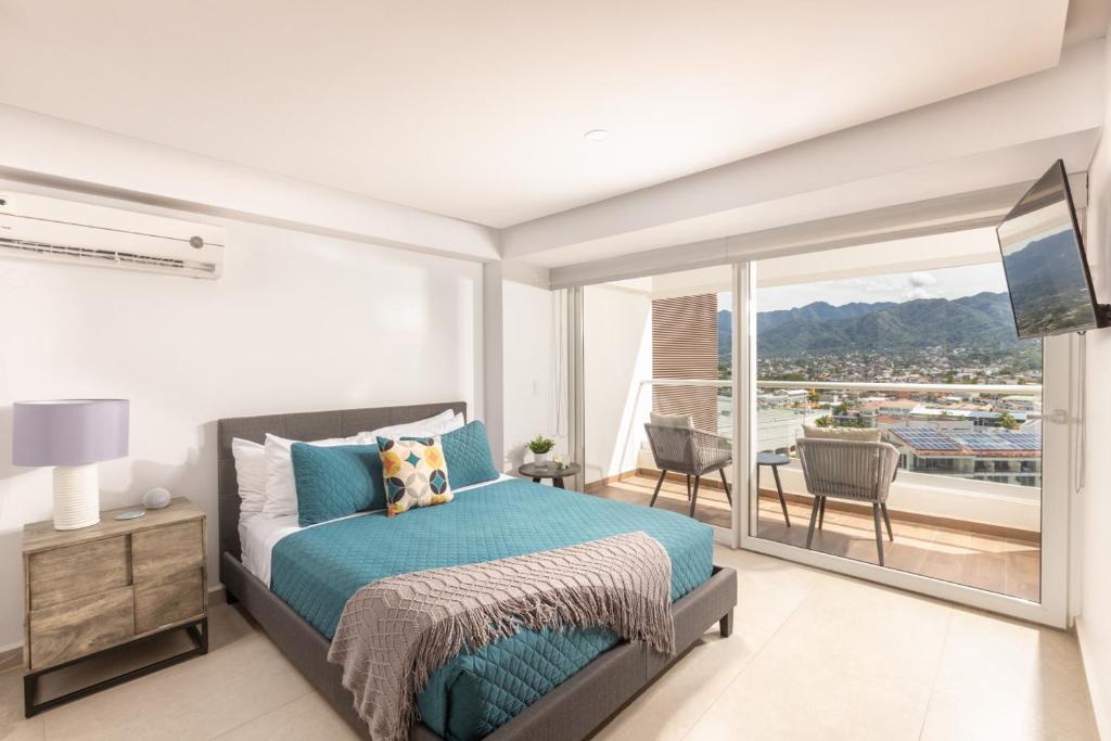 Luxury 2-Bedroom Beachfront Oasis – Two Balconies to Soak in the Views - Tap to explore photos