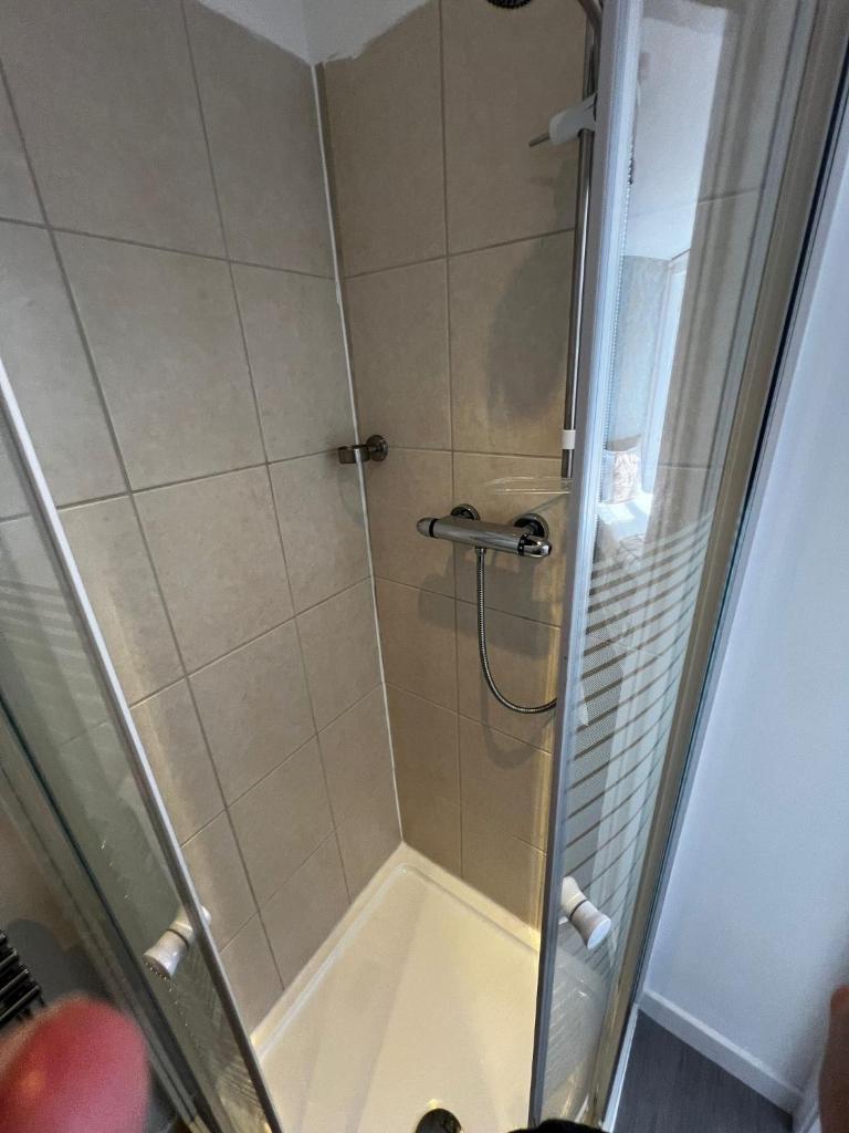 Harbour Inn Room Type - Deluxe Room (1 adult + 2 children)