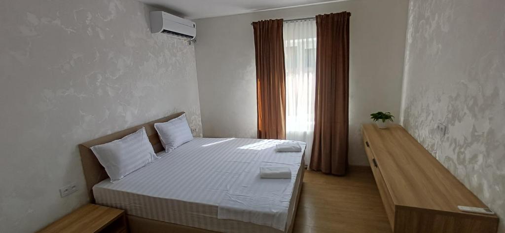 HOSTEL CHINOR - Tap to explore photos