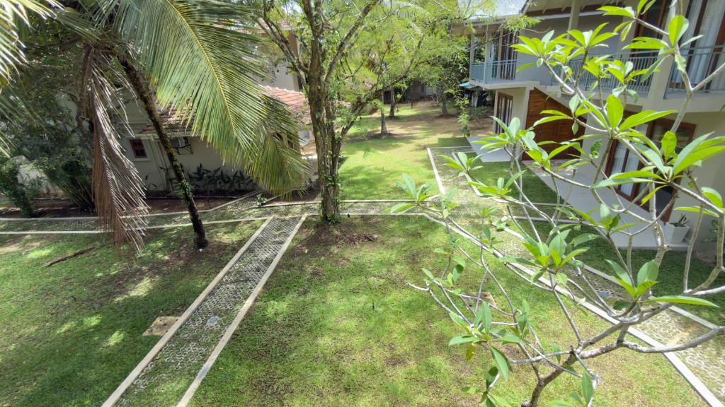 Thambapanni Villa - Tap to explore photos