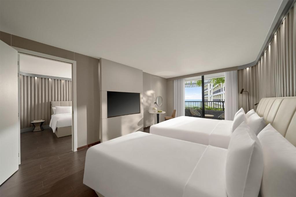 WorldHotels Long Beach Resort Phu Quoc Room Type - Premium Triple Sea View with Balcony WorldHotels Long Beach Resort Phu Quoc Room Type - Premium Triple Sea View with Balcony