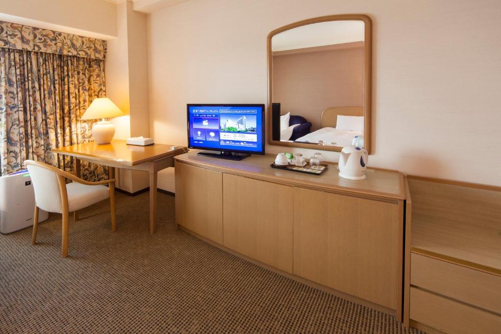 Kobe Seishin Oriental Hotel - Tap to explore photos