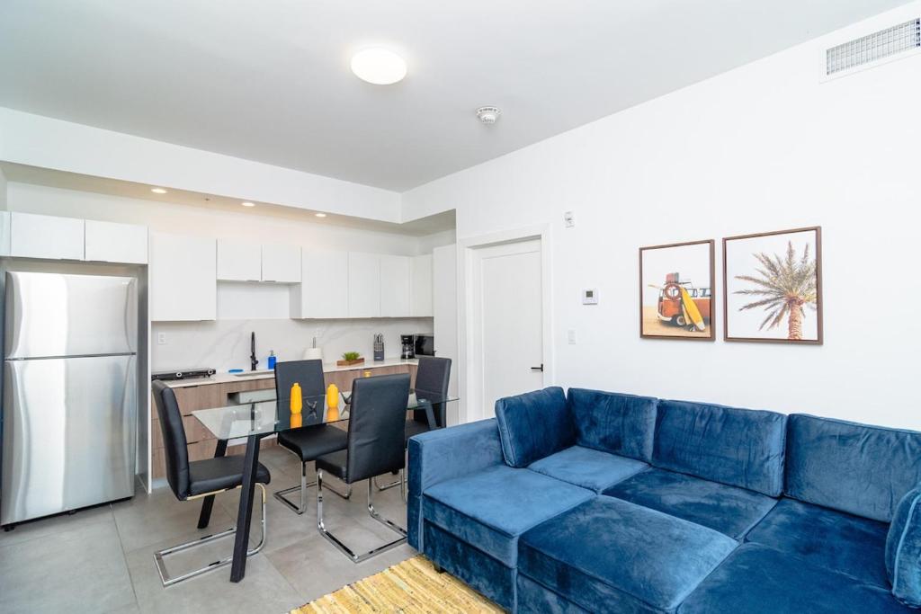 Cozy Miami 2BR Oasis Near Brickell, Calle Ocho & Marlins Stadium - Tap to explore photos