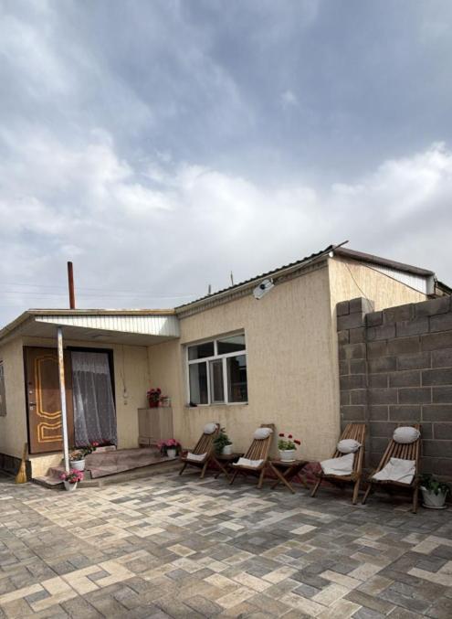 Guesthouse Kyrgyz-Uz - Tap to explore photos