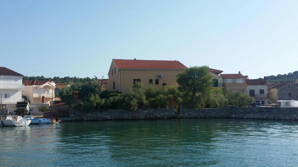 Island Paradise Apartment photo 4