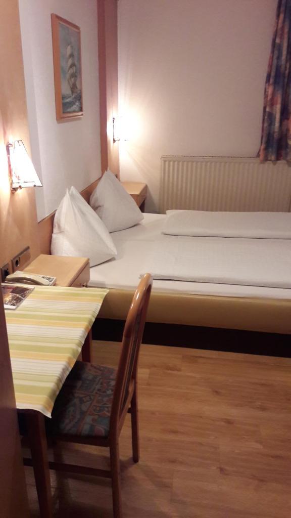 Четырехместный (Семейный номер - в подвальном этаже), Hotel Tautermann