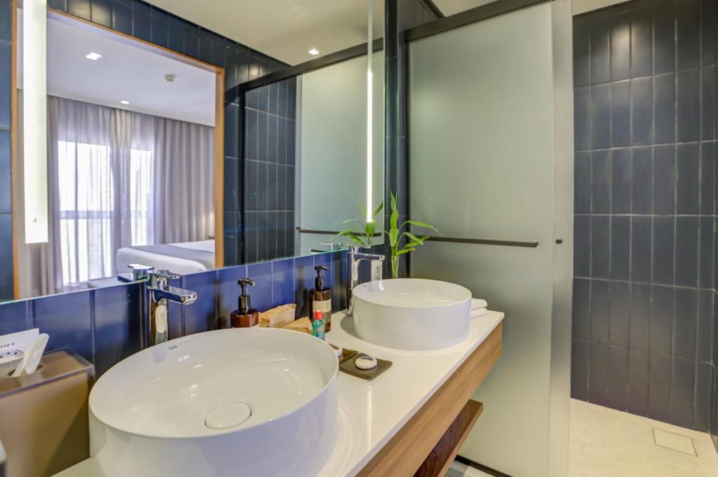 DoubleTree by Hilton Sao Paulo Itaim - Tap to explore photos