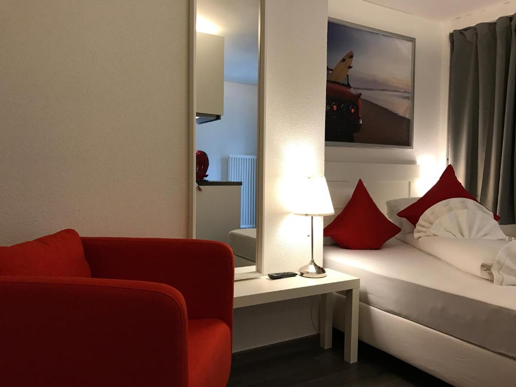 Апартаменты (Апартаменты «Комфорт» с балконом), INSIDE FIVE - City Apartments