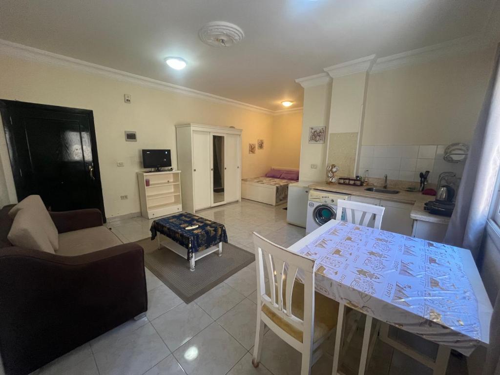 Nice Studio in Elegant Compound Intercontinental Area - Tap to explore photos