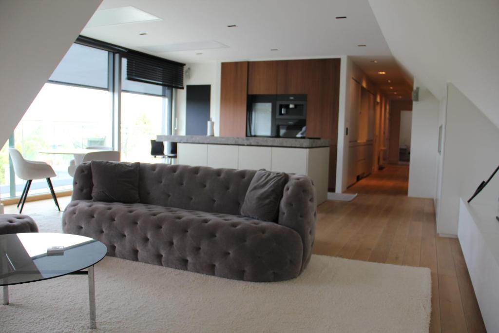 Business Accommodation Luxury Loft - Tap to explore photos